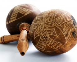 2705-pair of maracas