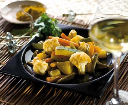 Vegetable curry with coconut milk