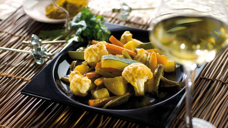 Vegetable curry with coconut milk