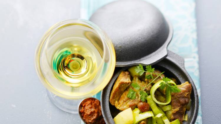 Pork curry with mango