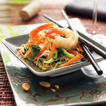 Sautéed Chinese noodles with shrimp