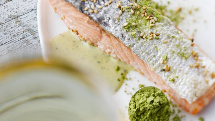 Salmon with green tea sauce