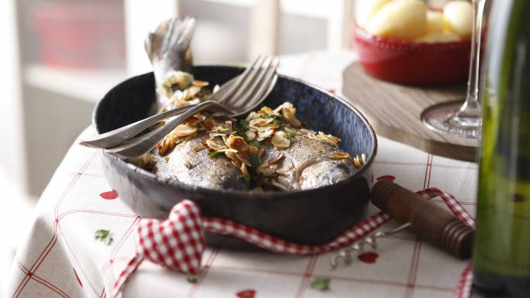 Trout with almonds