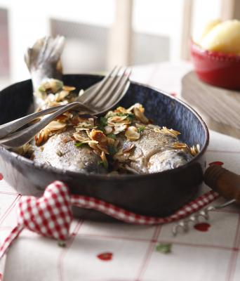 Trout with almonds